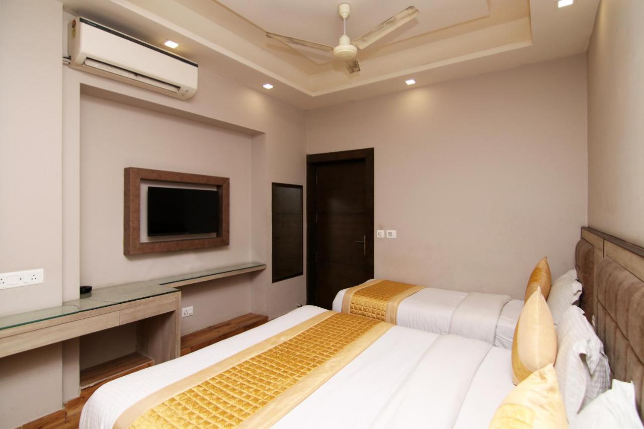 Hotel Merry Gold Nueva Delhi Exterior foto