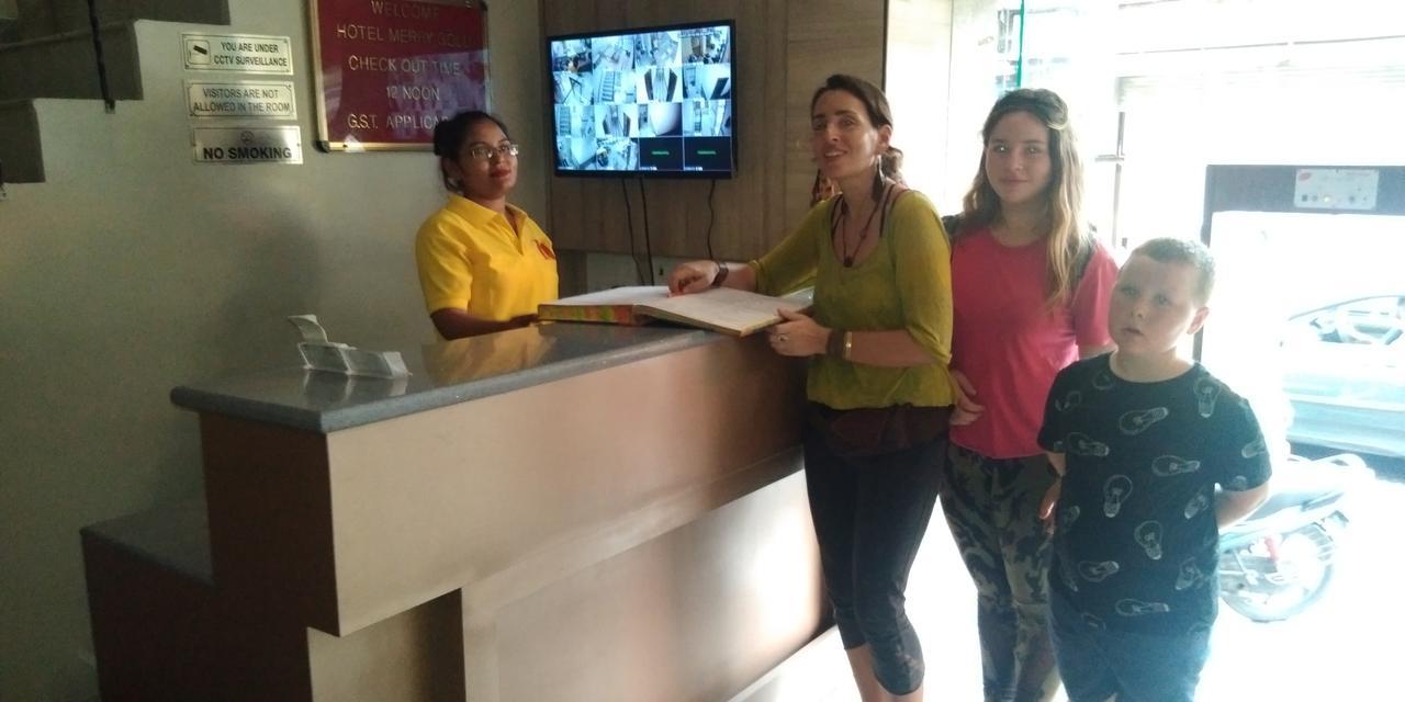 Hotel Merry Gold Nueva Delhi Exterior foto